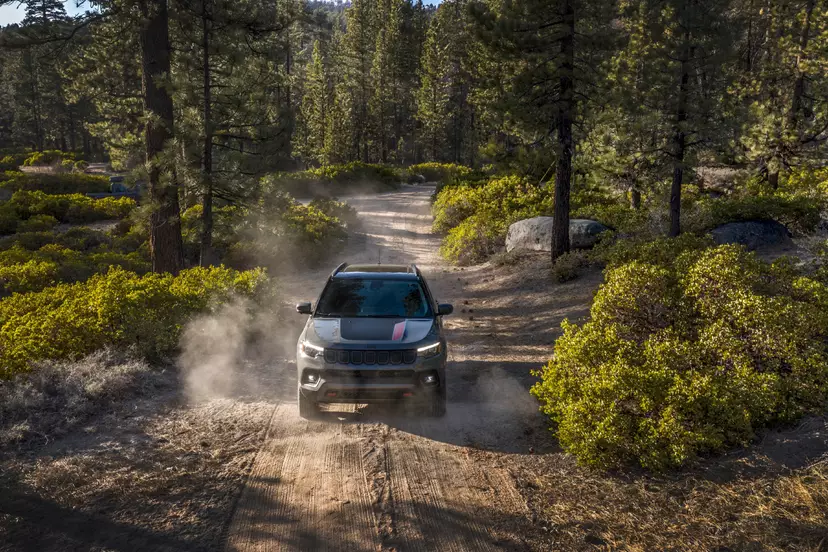 2024 Jeep Compass Specs, Price, MPG & Reviews