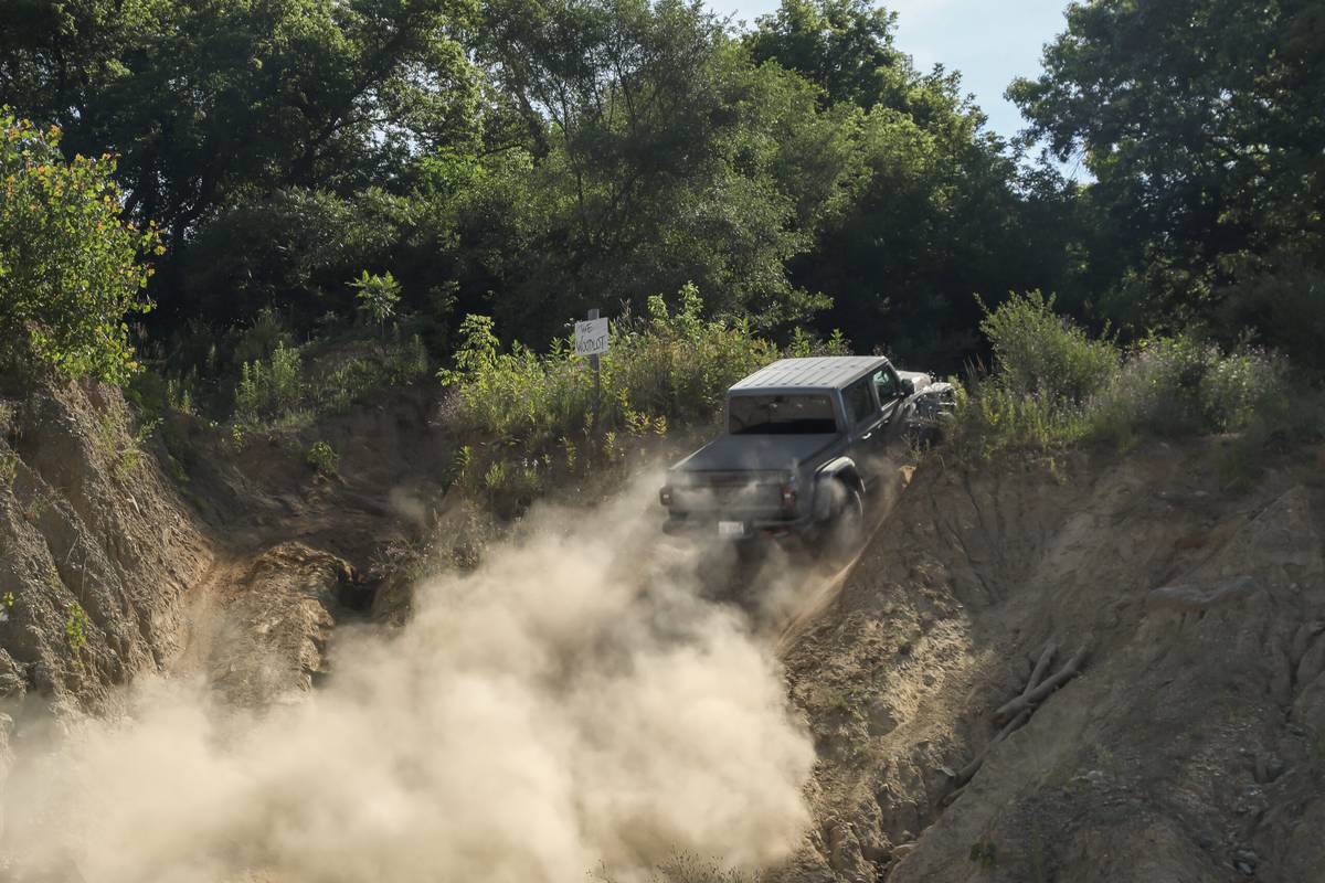 jeep gladiator mojave x 4x4 2025 11 exterior offroad rear angle scaled jpg