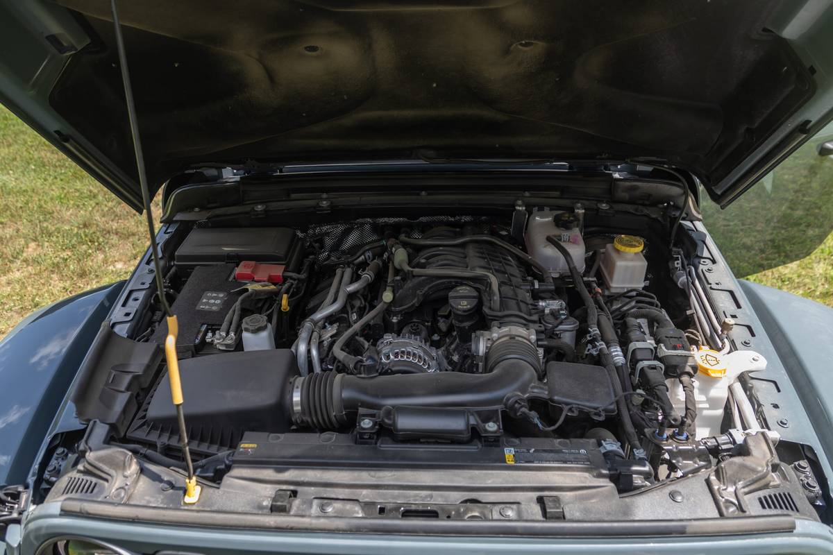 jeep gladiator mojave x 4x4 2025 36 interior engine scaled jpg