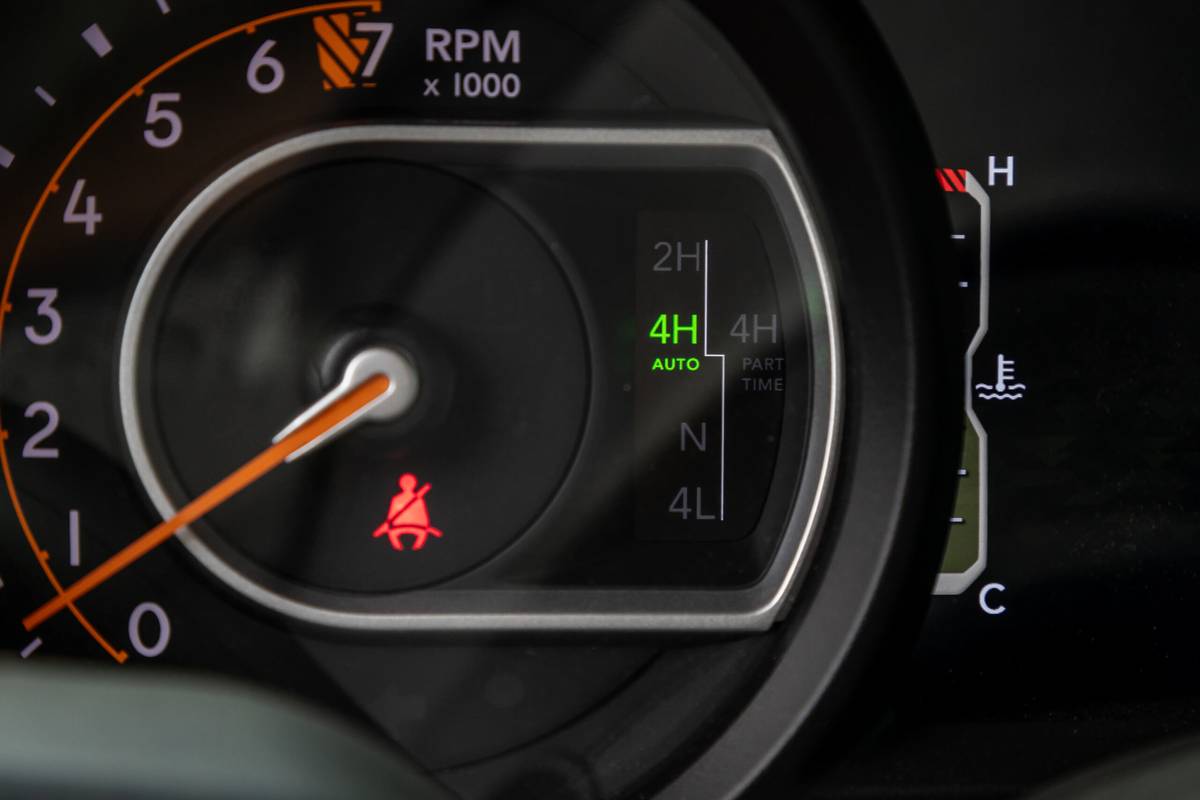 jeep gladiator mojave x 4x4 2025 45 interior instrument panel scaled jpg