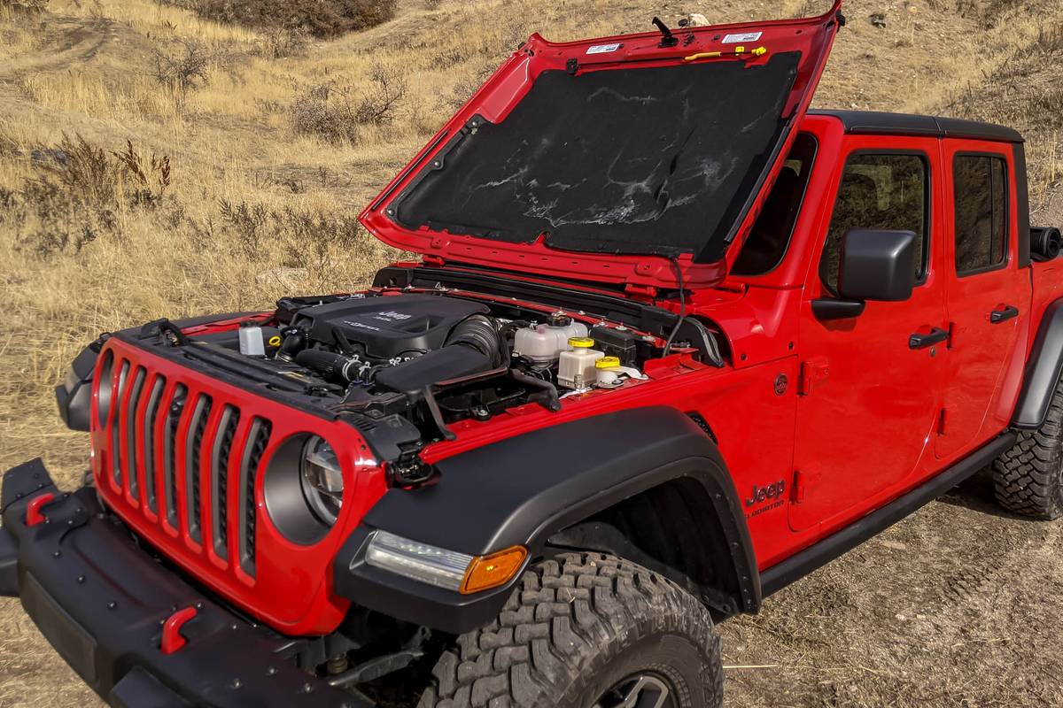 Jeep Gladiator Which Should You Buy 2021 Or 2022