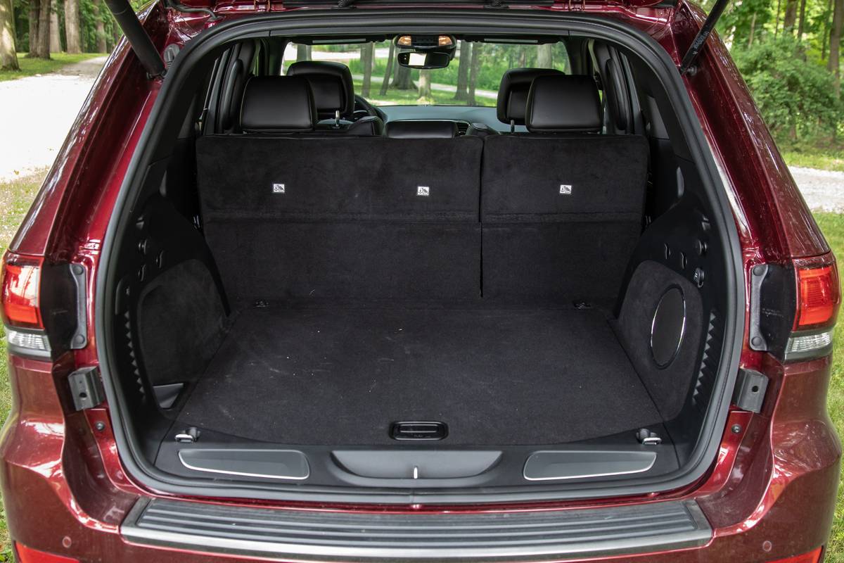 jeep grand cherokee 2019 46 interior  trunk jpg