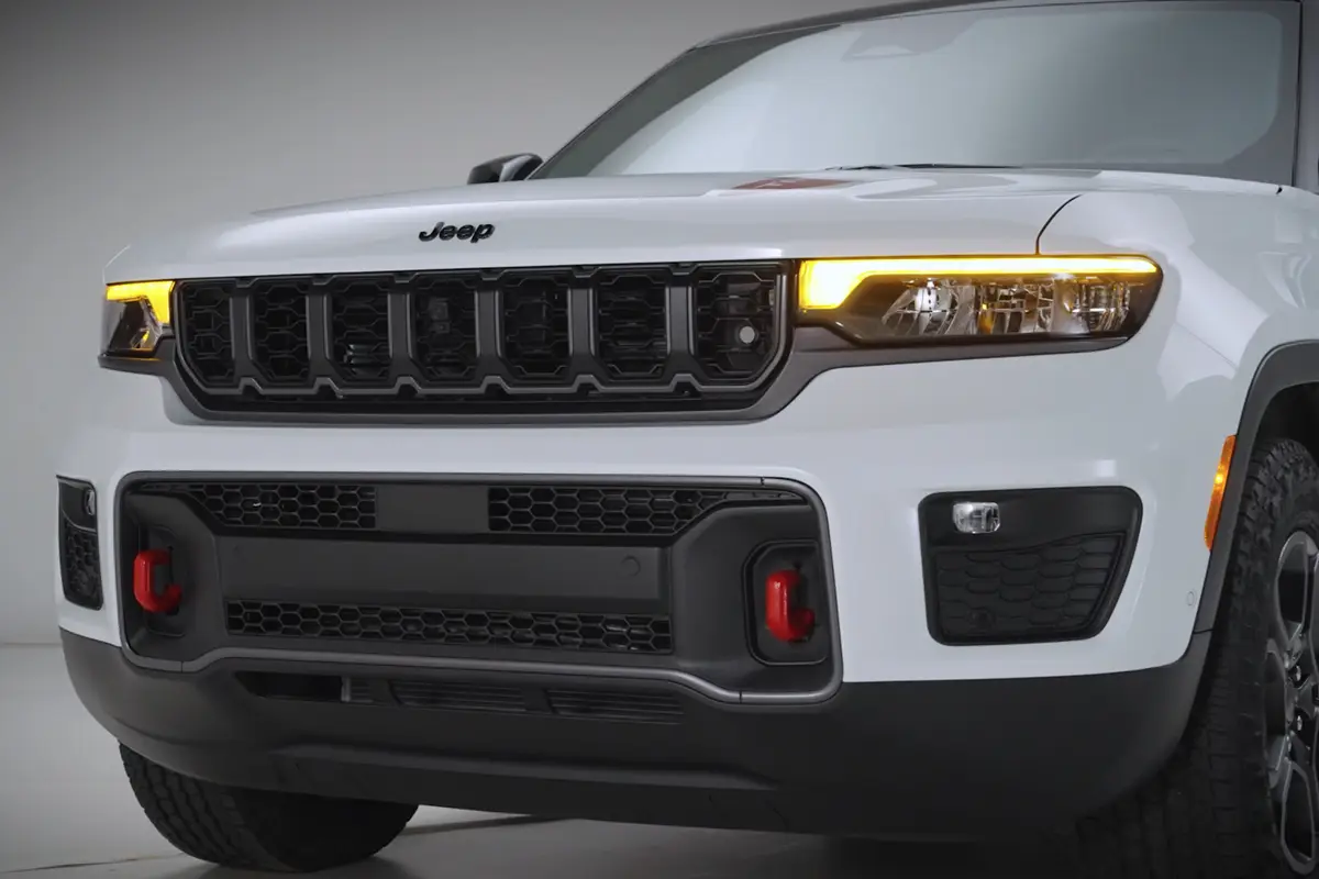 jeep grand cherokee 2026 exterior white oem 02 jpg