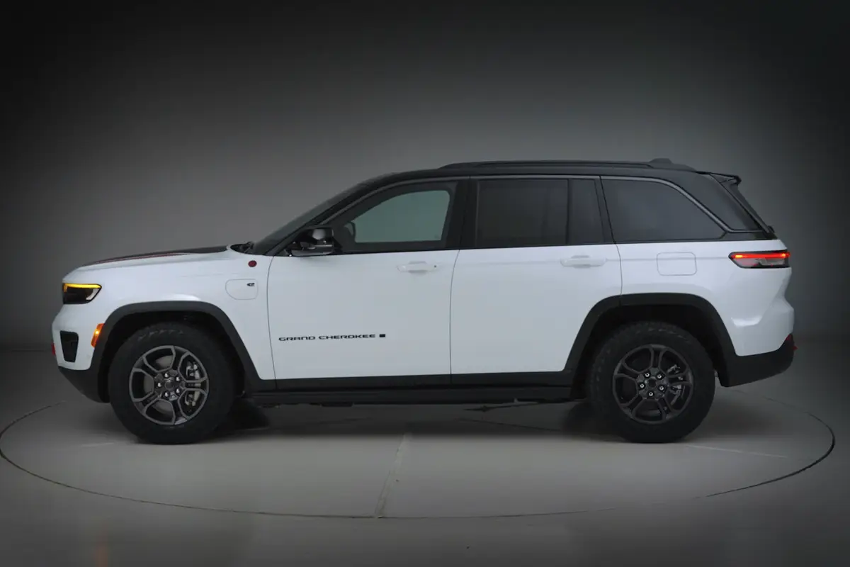 jeep grand cherokee 2026 exterior white oem 03 jpg