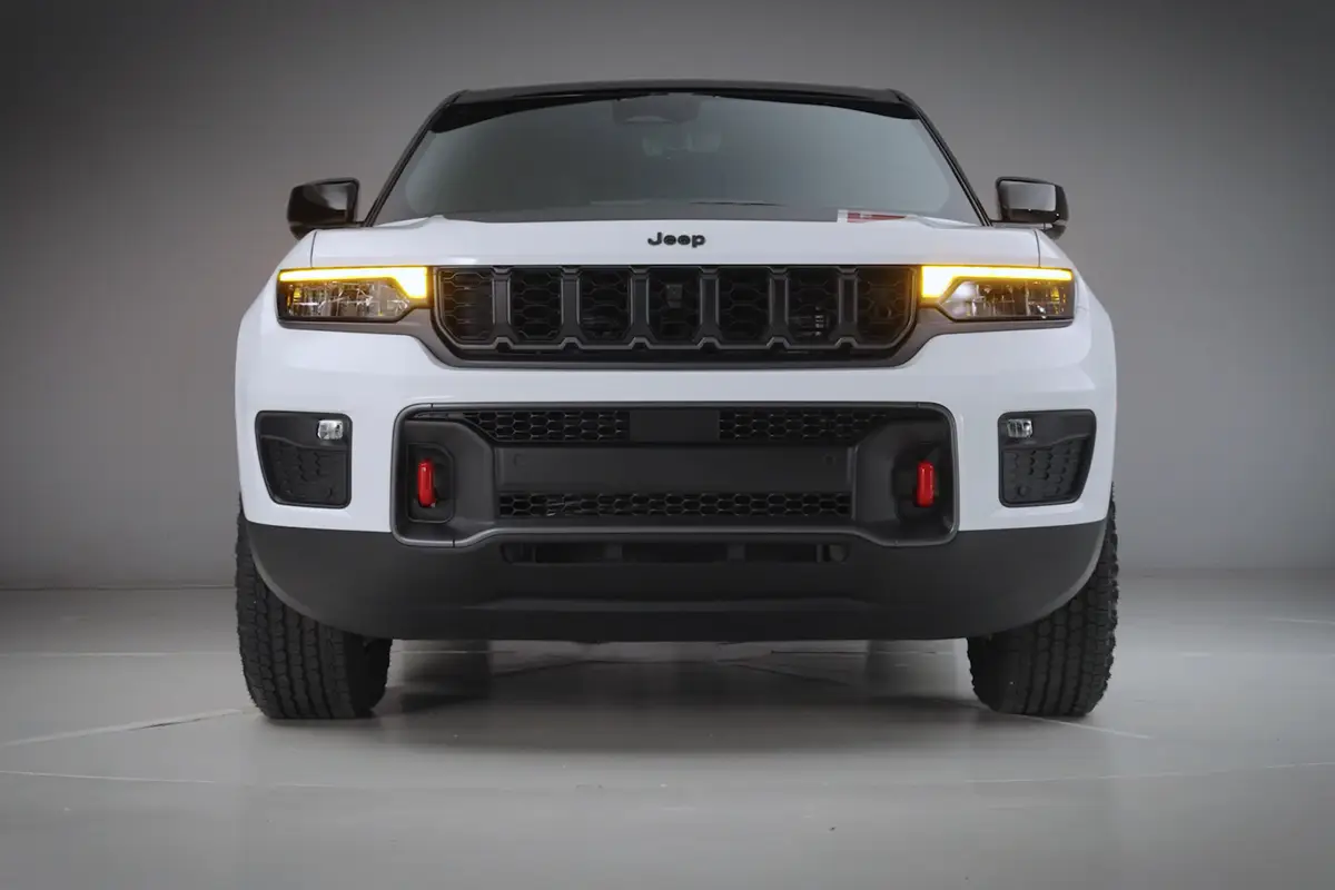 jeep grand cherokee 2026 exterior white oem 04 jpg