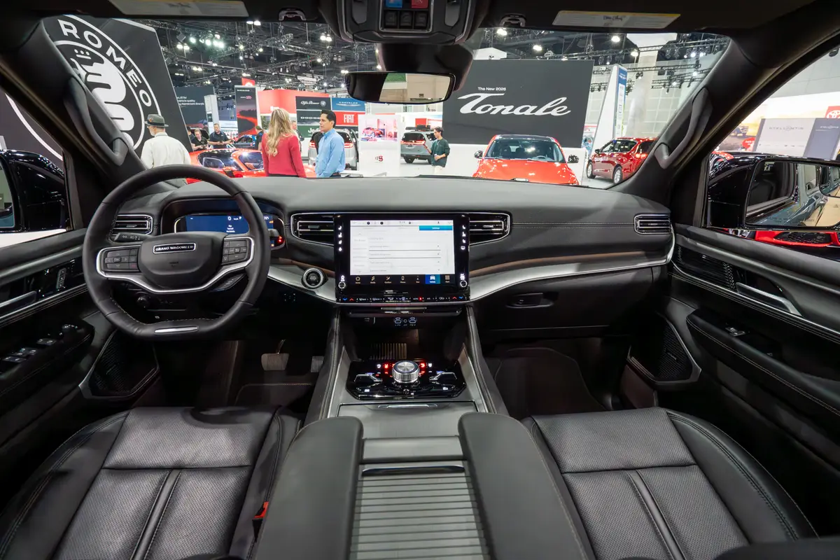 jeep grand wagoneer 2026 07 interior front row jpg