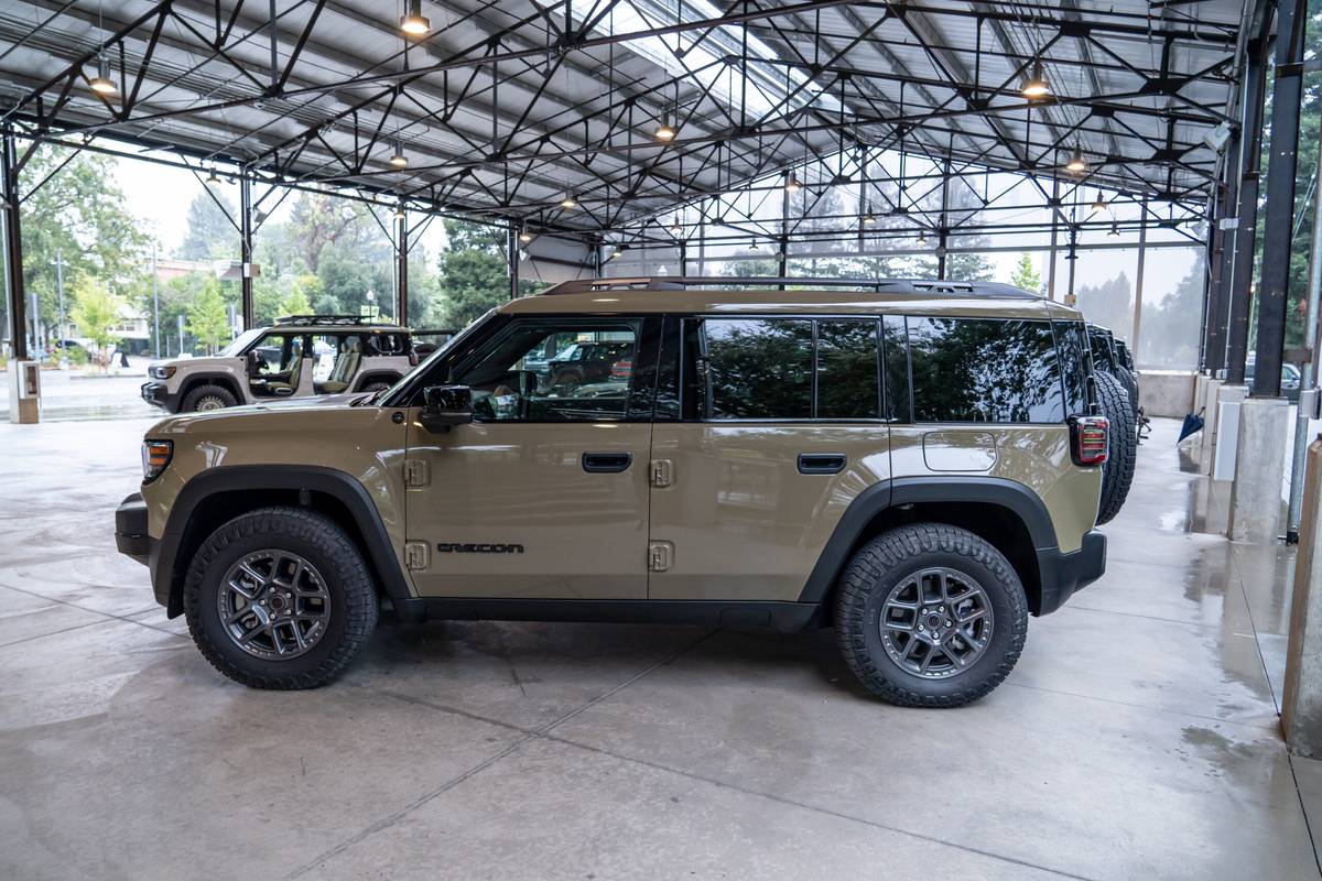 jeep recon 2026 08 exterior profile scaled jpg