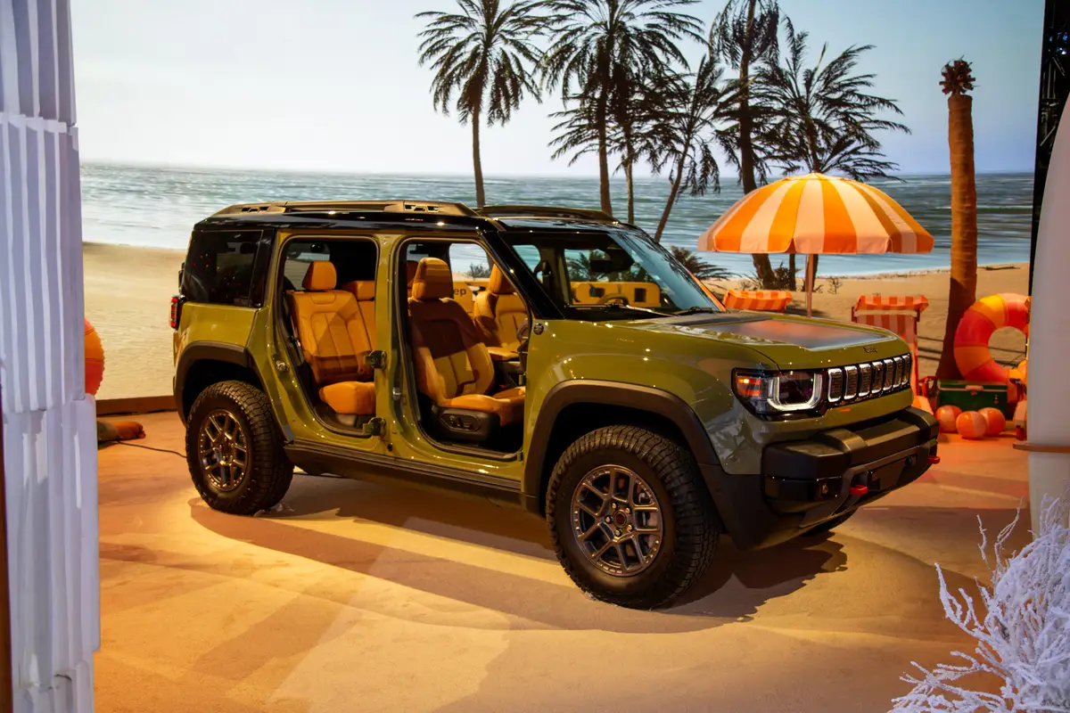 jeep recon 2026 11 exterior front angle scaled jpg