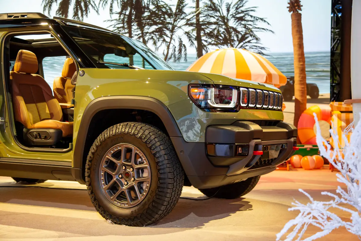 jeep recon 2026 12 exterior wheels scaled jpg