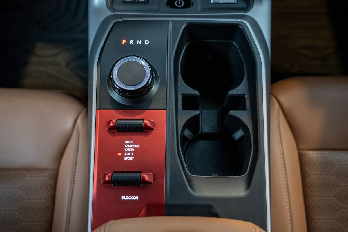 jeep recon 2026 25 interior gearshift drive mode scaled jpg