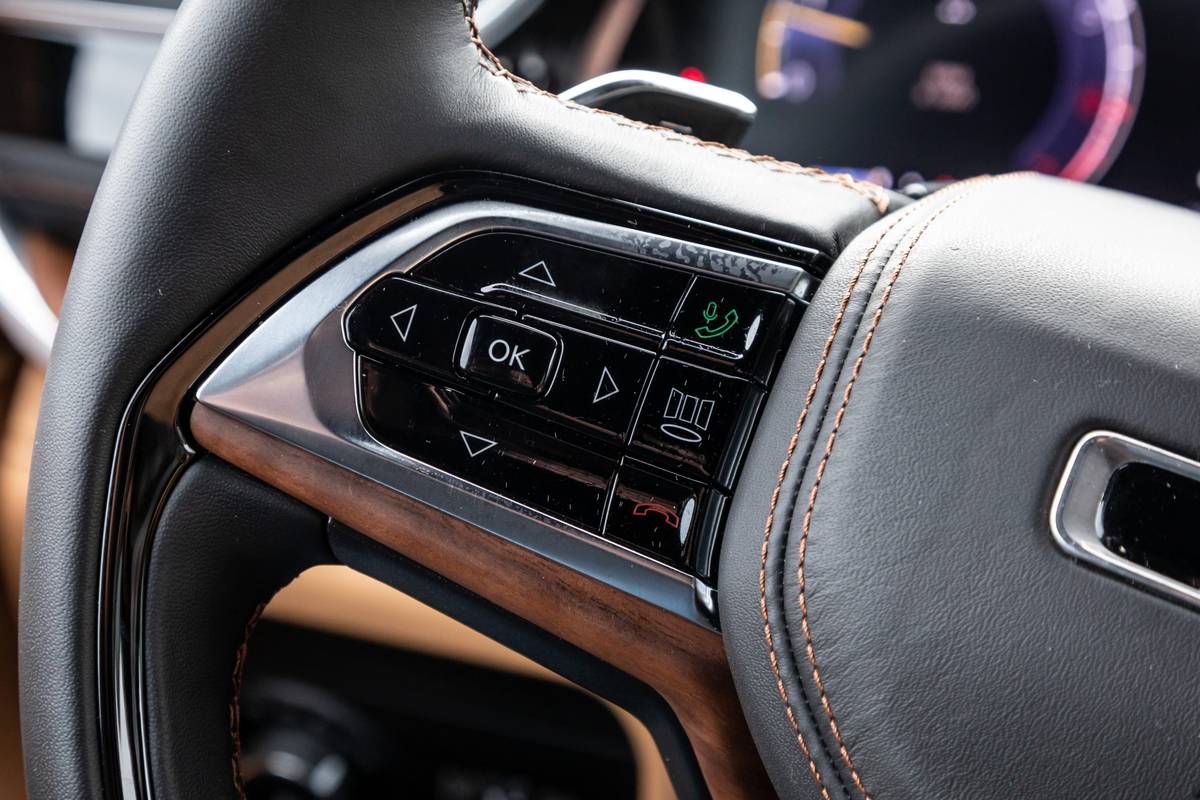 jeep summit reserve 4x4 2022 21 interior controls steering wheel suv scaled jpg