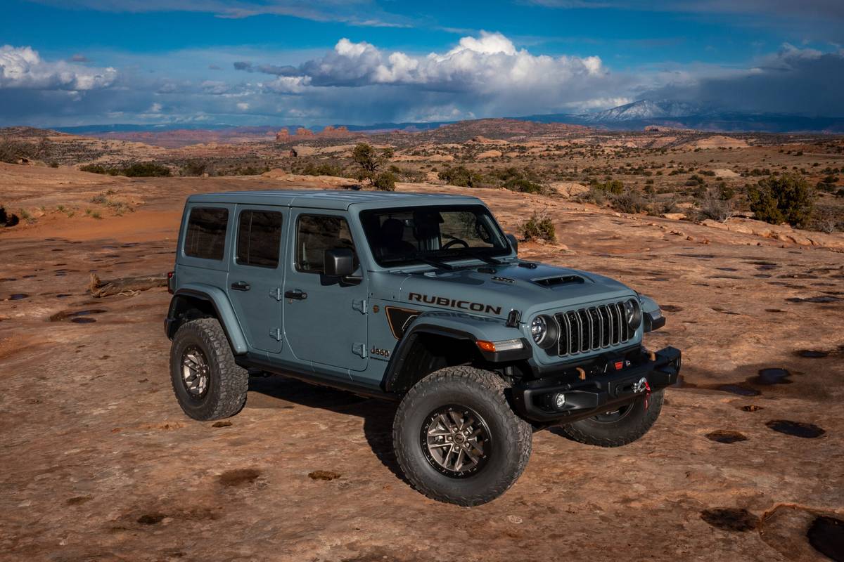 Jeep Wrangler 392 Final Edition Travels Through Time, Continues Sales Into 2025 | Cars.com