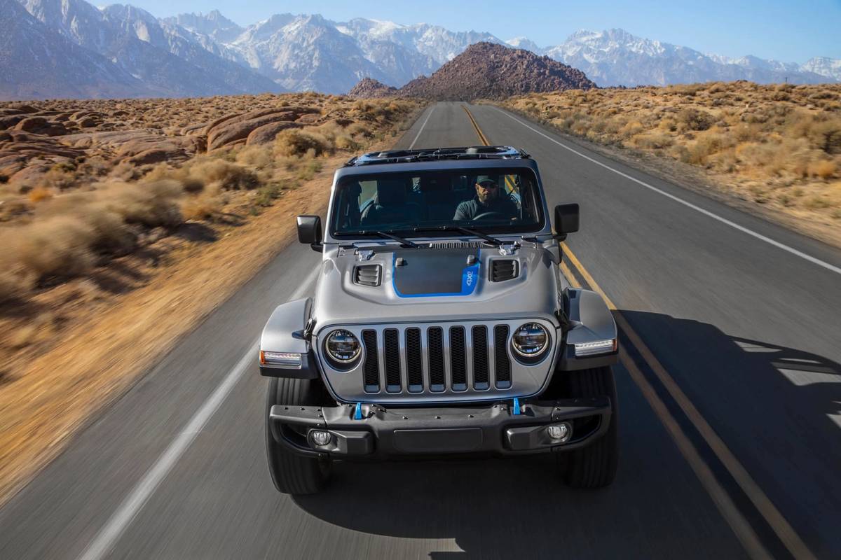 21 Jeep Wrangler 4xe Plug In Hybrid Launch Editions Priced Just Under 50 000 News Cars Com