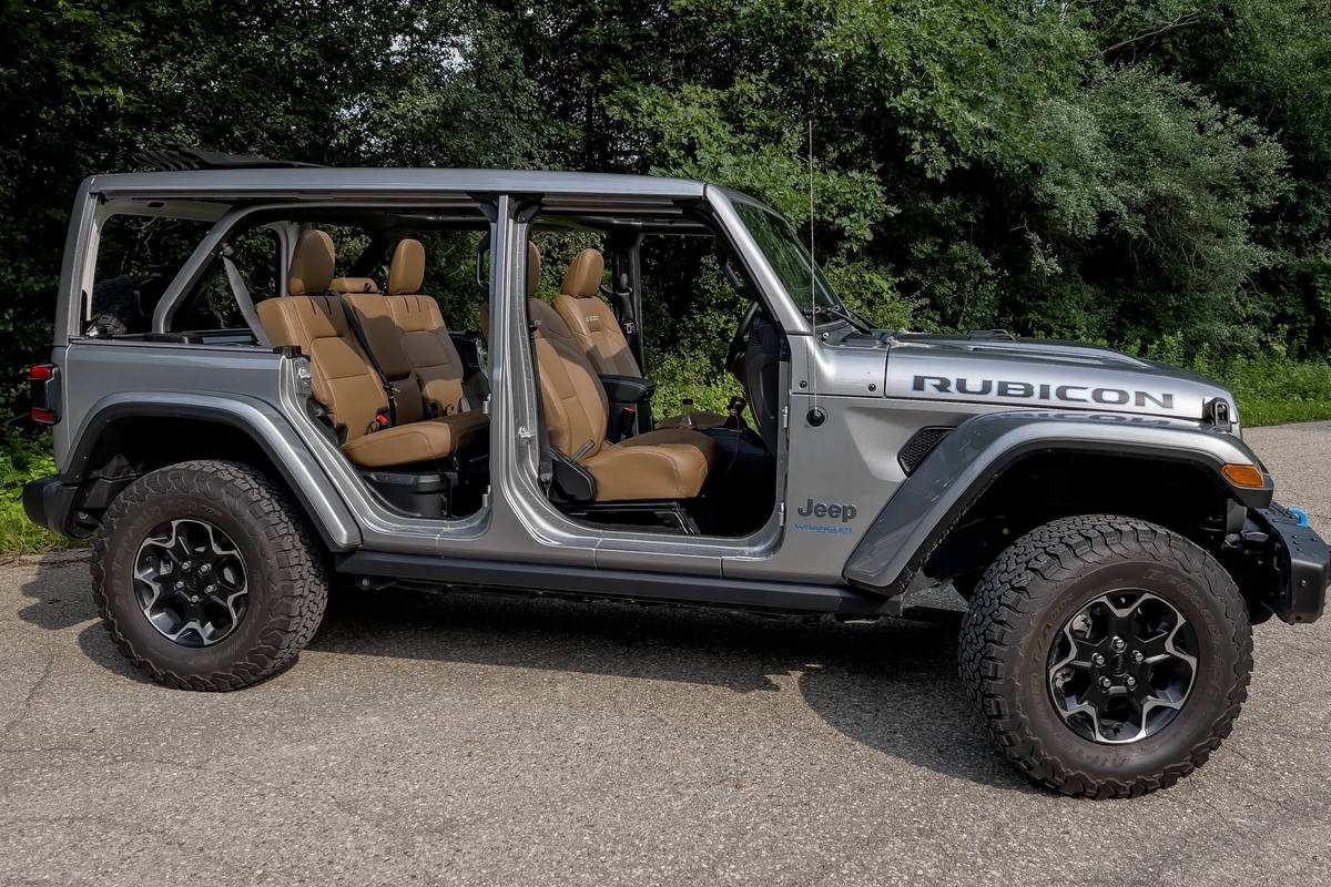 2021 Jeep Wrangler Unlimited 4xe Electric Range Test: Is It Better Naked? |  