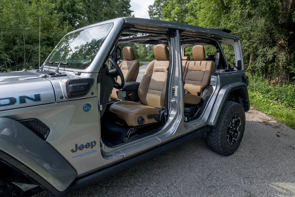 2021 Jeep Wrangler Unlimited 4xe Electric Range Test: Is It Better Naked? |  