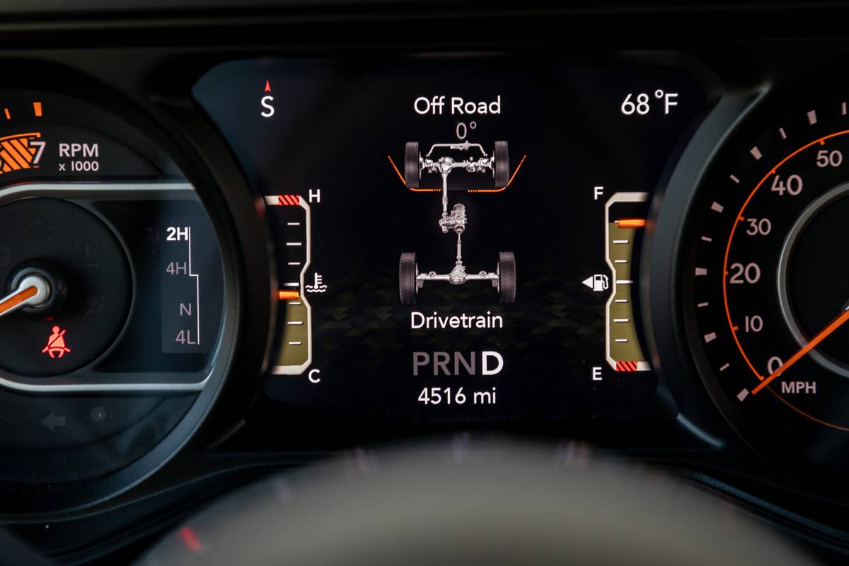 jeep wrangler sahara 2025 26 interior instrument panel scaled jpg