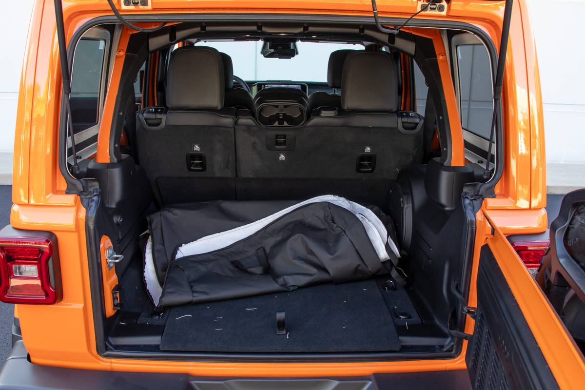 jeep wrangler sahara 2025 47 interior cargo scaled jpg