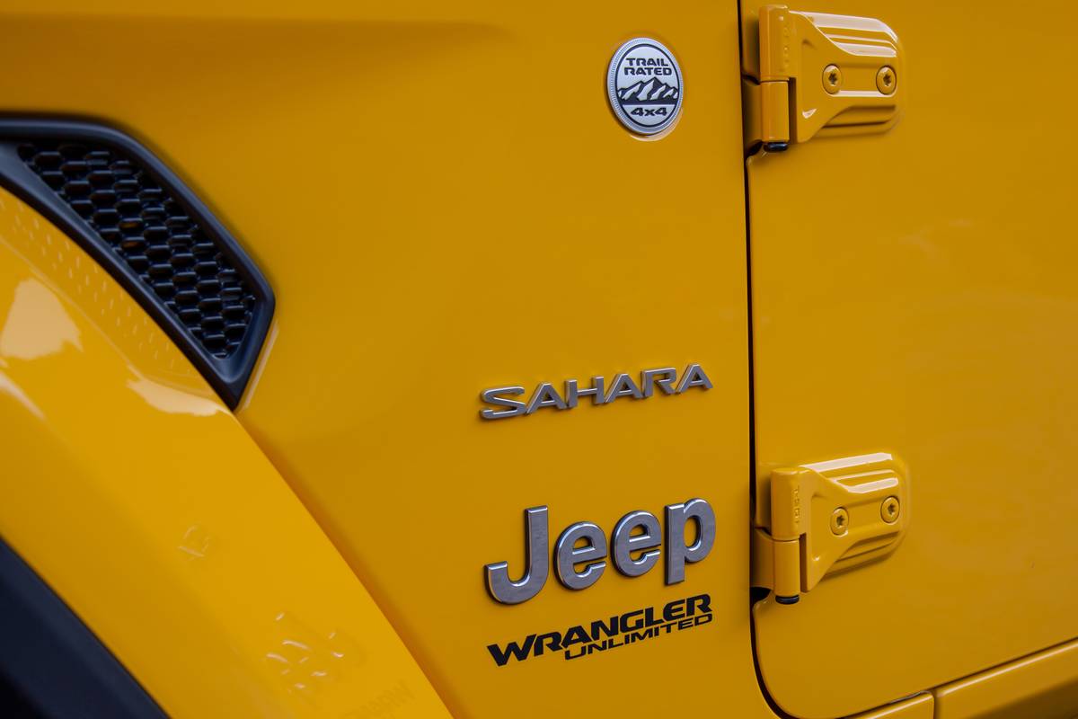 2020 Jeep Wrangler EcoDiesel Review: Efficiency You Can Feel (and Hear ...