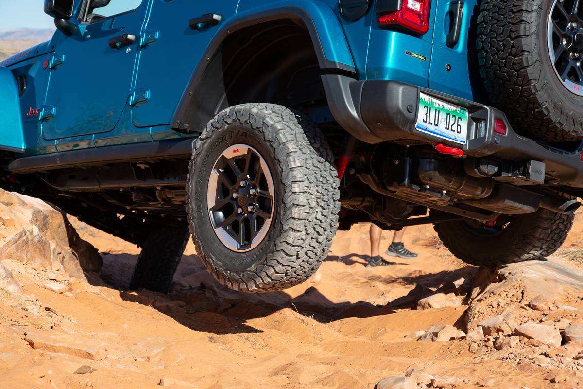 Jeep Gives Ecodiesel Wrangler Gladiator A Raise News Cars Com