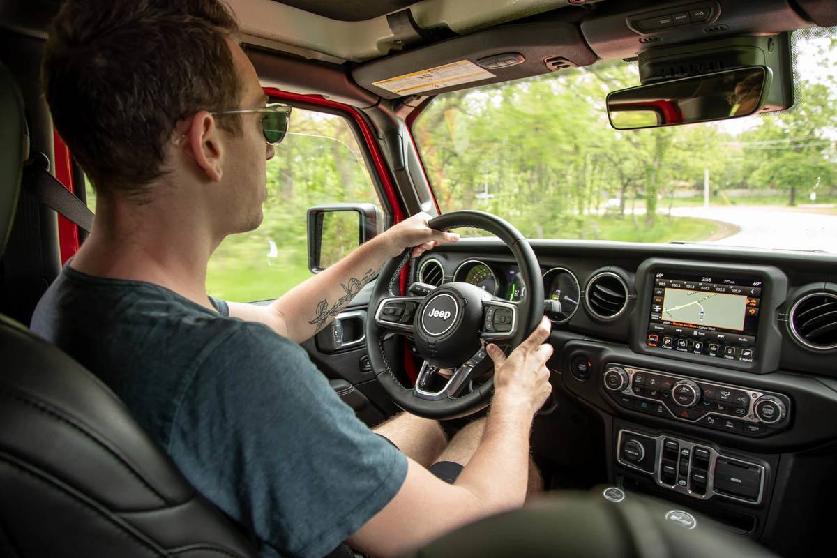 Spécifications de la Jeep Wrangler Unlimited 4xe 2021 , Prix, consommation et avis | Cars.com