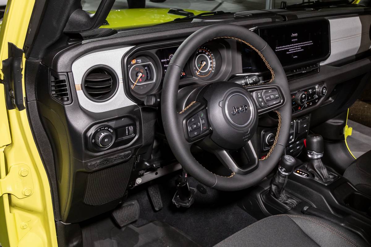 jeep wrangler willys 2024 25 interior steering wheel jpg