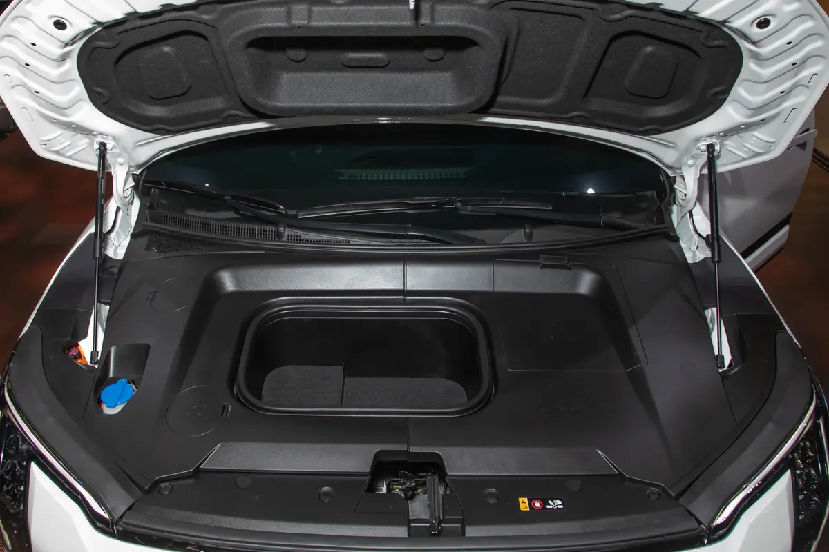 kia ev3 gt line 2027 04 interior frunk jpg