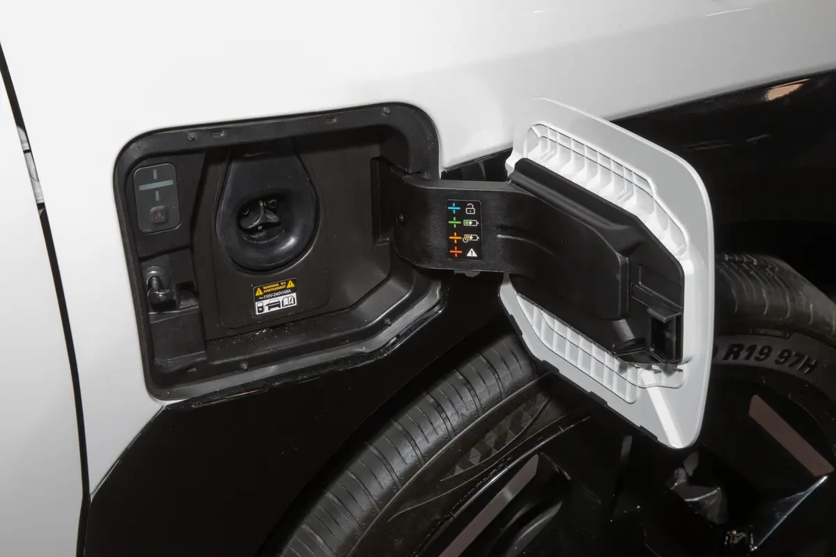 kia ev3 gt line 2027 08 exterior charge port jpg