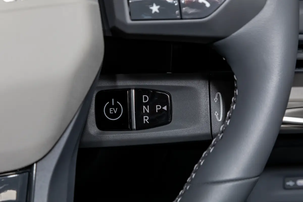 kia ev3 gt line 2027 17 interior gearshift jpg