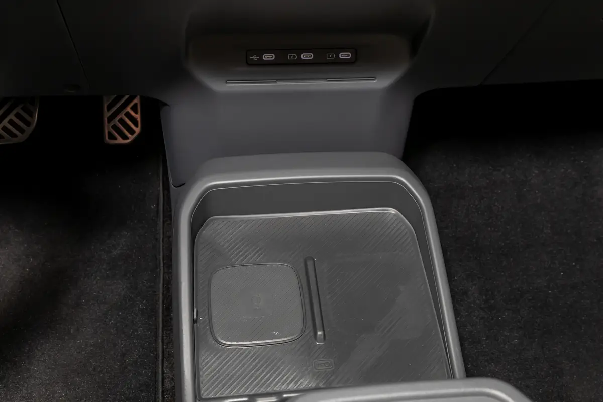 kia ev3 gt line 2027 21 interior center console jpg