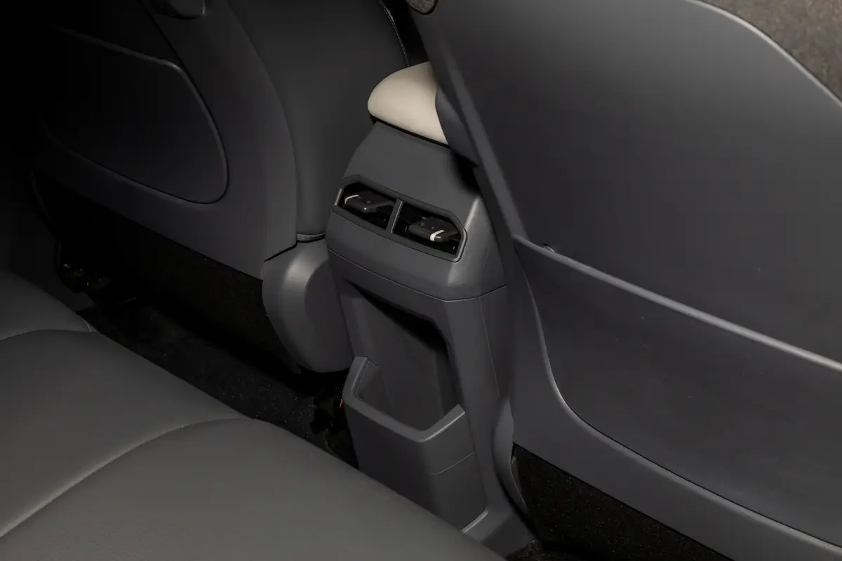 kia ev3 gt line 2027 25 interior backseat jpg