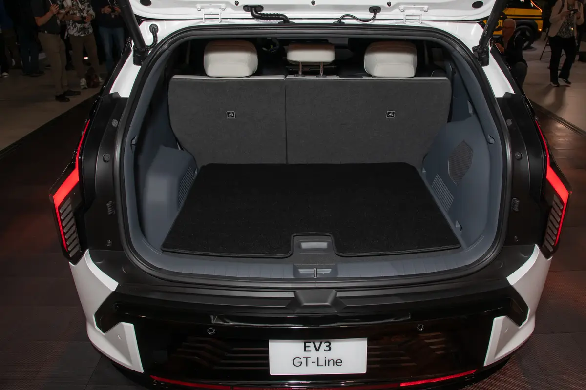 kia ev3 gt line 2027 26 interior cargo jpg