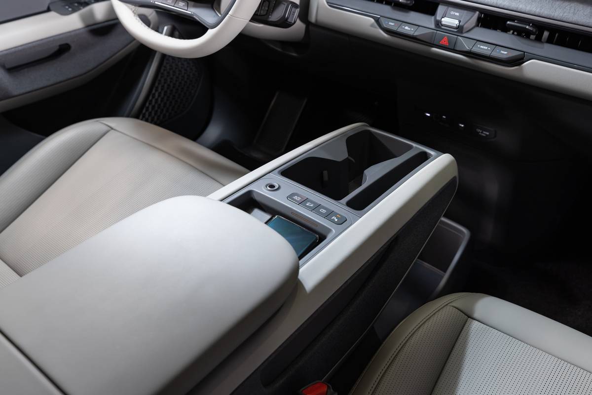 kia ev9 2024 interior oem 13 jpg
