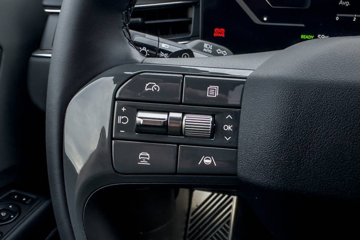kia ev9 gt line 2024 18 interior steering wheel controls scaled jpg