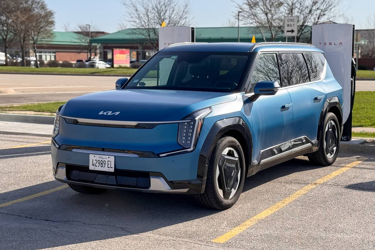 kia ev9 land 2024 02 exterior front angle supercharger jpg
