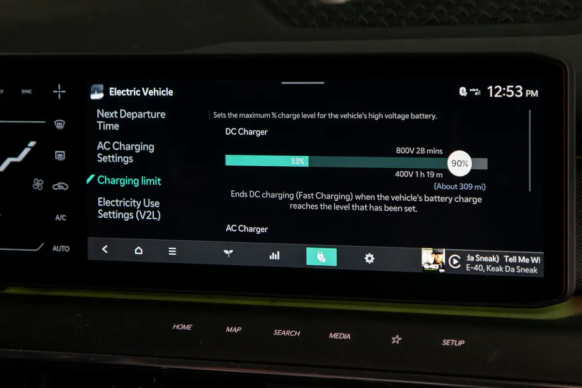 kia ev9 land 2024 10 interior center stack display jpg