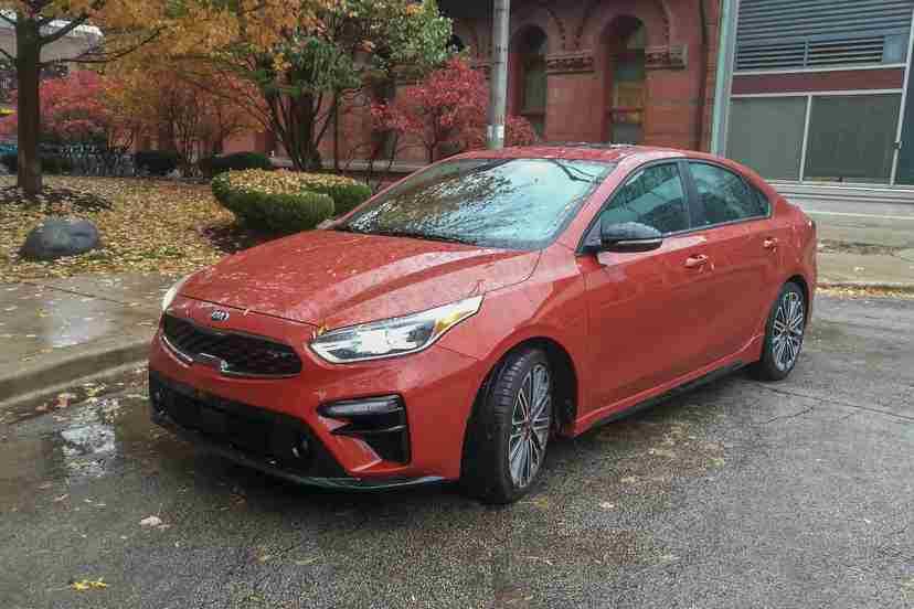 kia-forte-gt-2020-01-angle--exterior--front--red.jpg