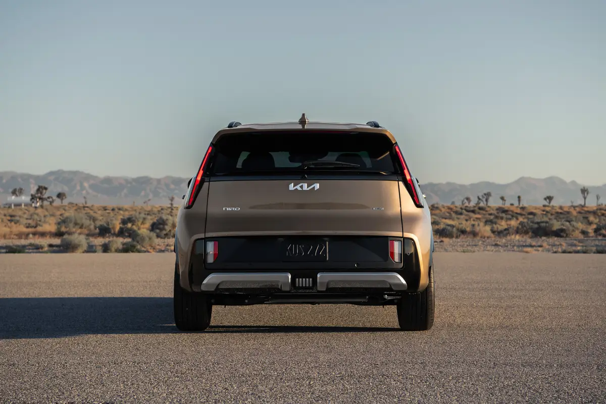 kia niro 2027 exterior oem 01 jpg