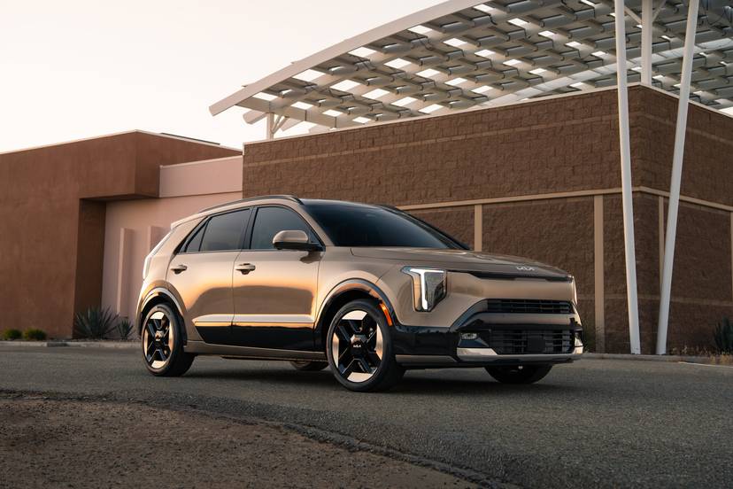 kia-niro-2027-exterior-oem-07