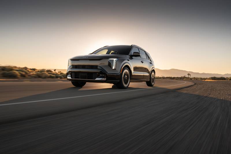 kia-niro-2027-exterior-oem-09