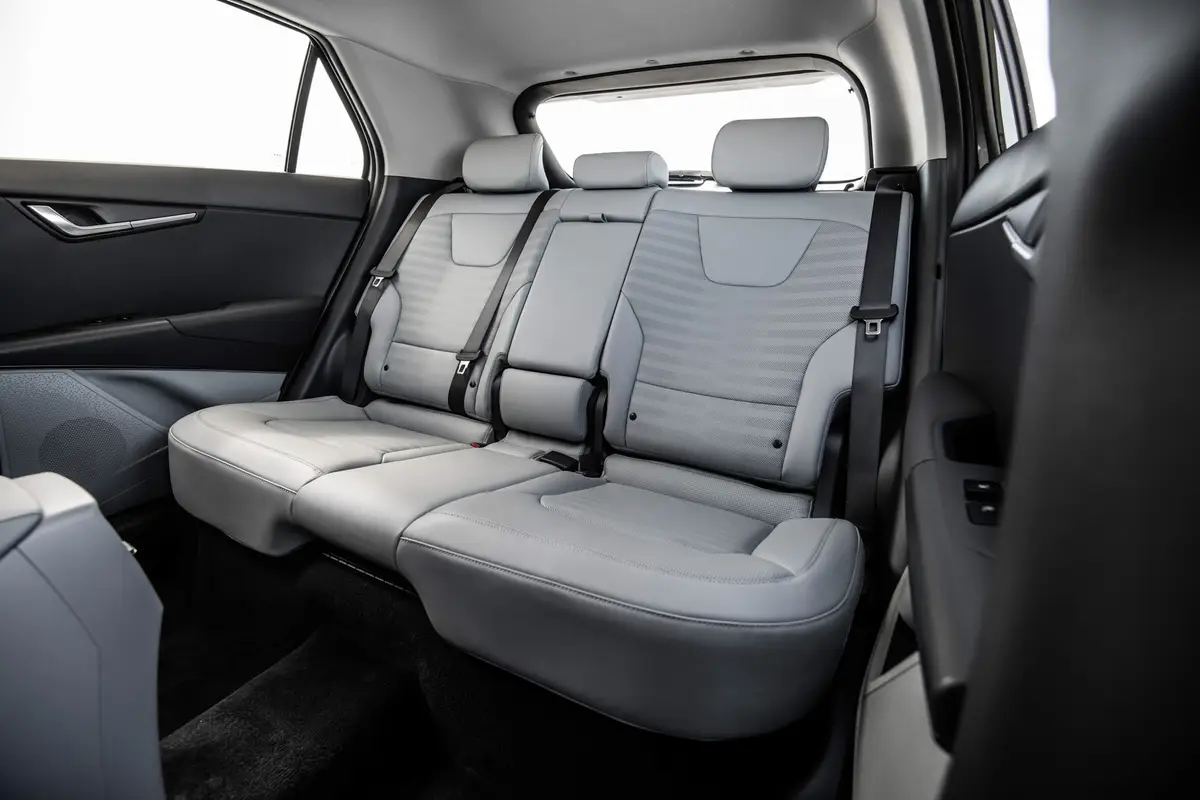 kia niro 2027 interior oem 013 jpg