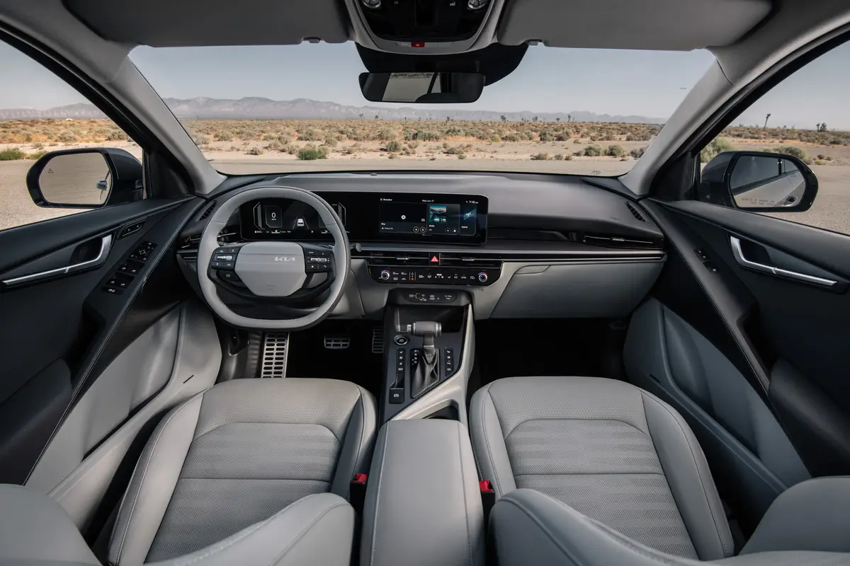 kia niro 2027 interior oem 016 jpg