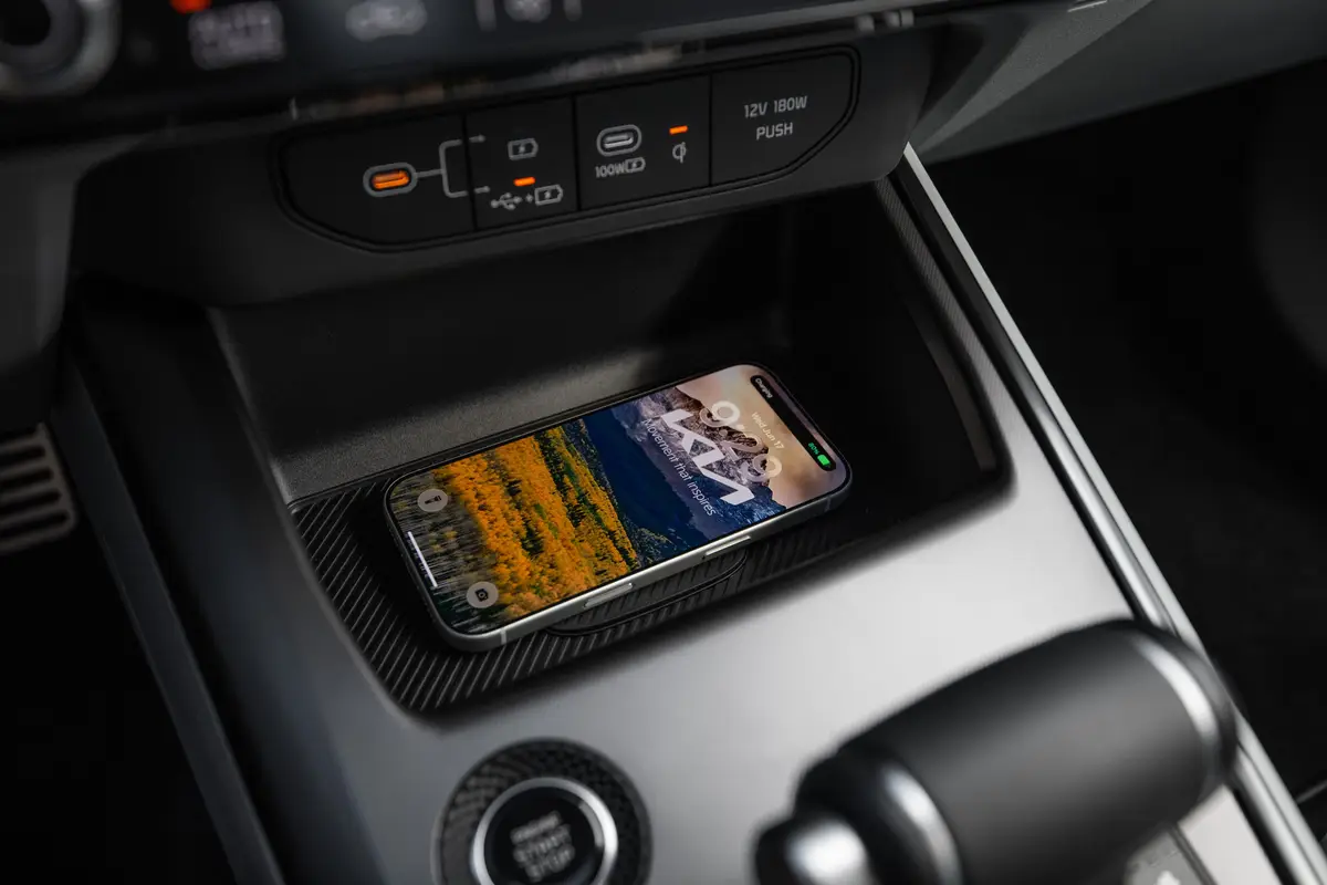 kia niro 2027 interior oem 017 jpg