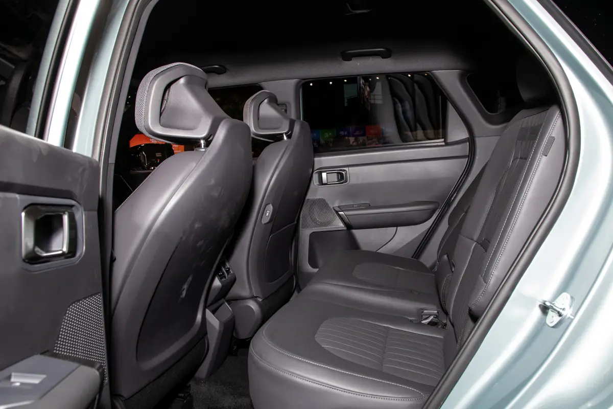 kia seltos 2027 26 interior backseat jpg