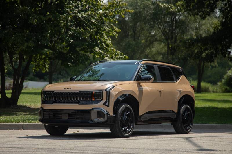 kia-seltos-x-line-2027-01-exterior-front-angle