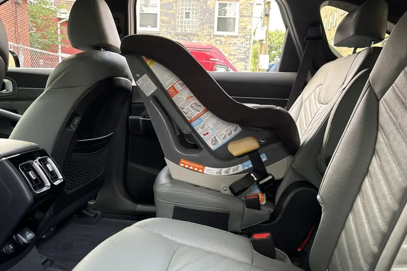 kia-sorento-2024-02-interior-car-seat