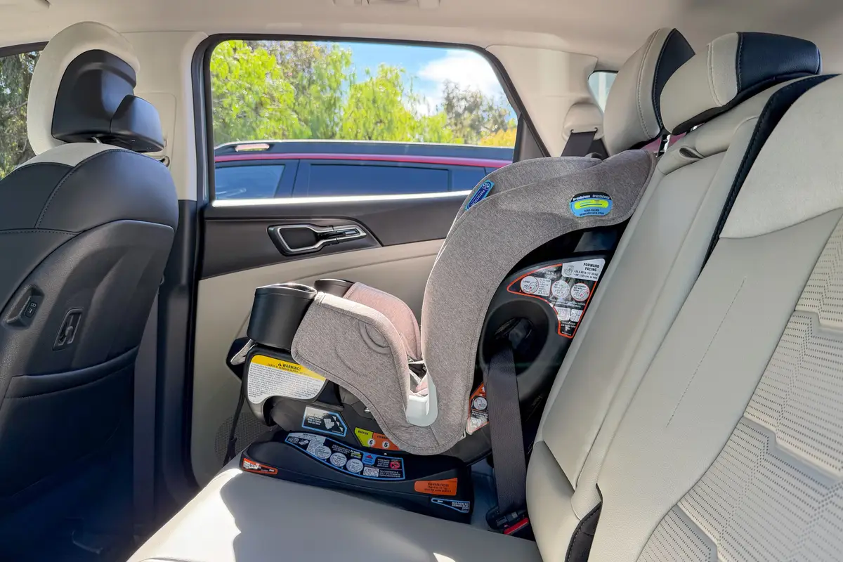 kia sportage hybrid 2026 01 interior car seat scaled jpg