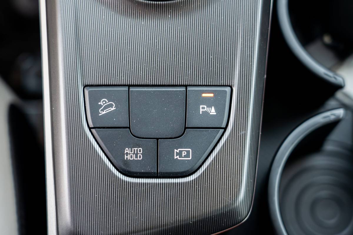 kia sportage hybrid sx prestige awd 2026 28 interior button details scaled jpg