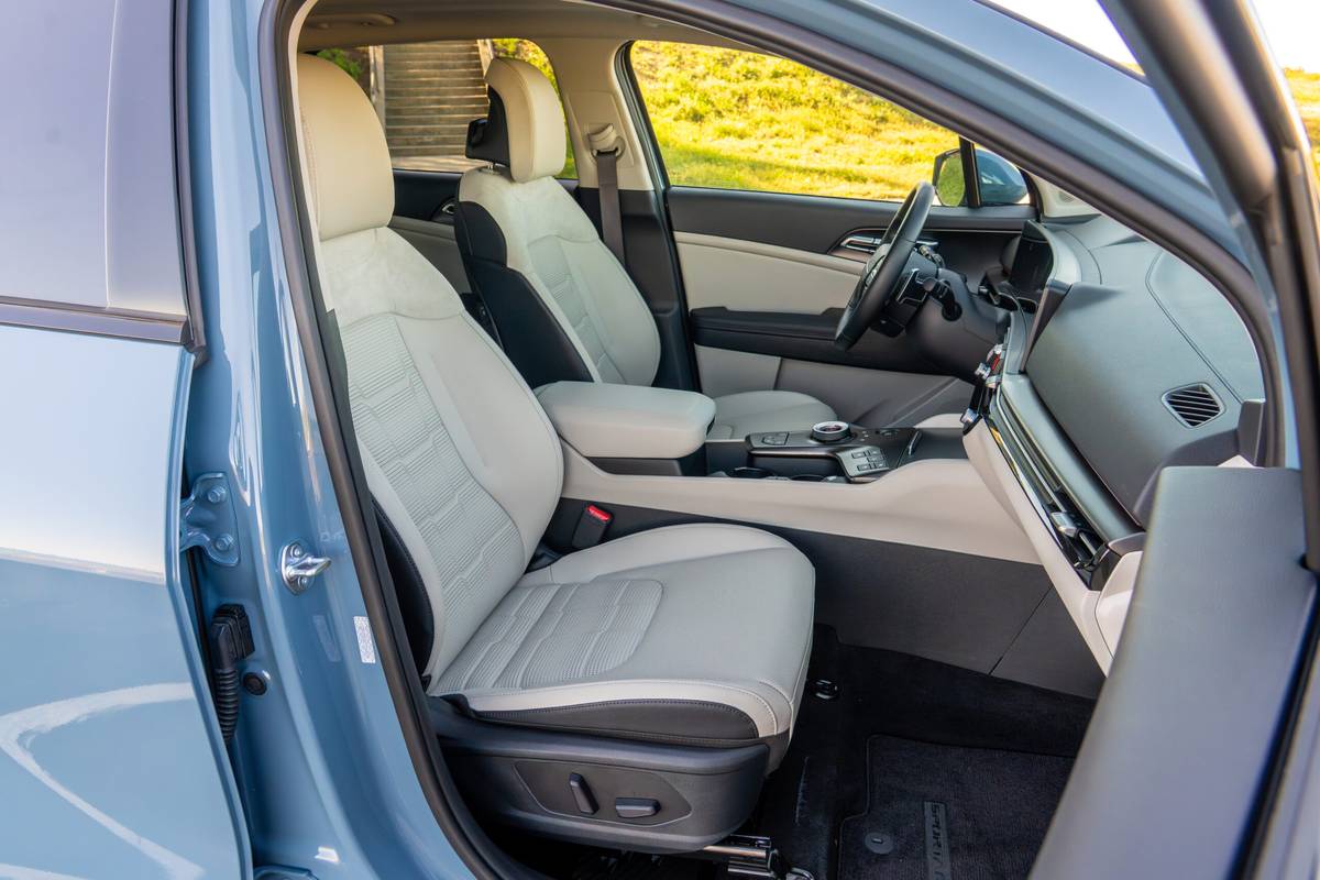 kia sportage hybrid sx prestige awd 2026 31 interior front row scaled jpg
