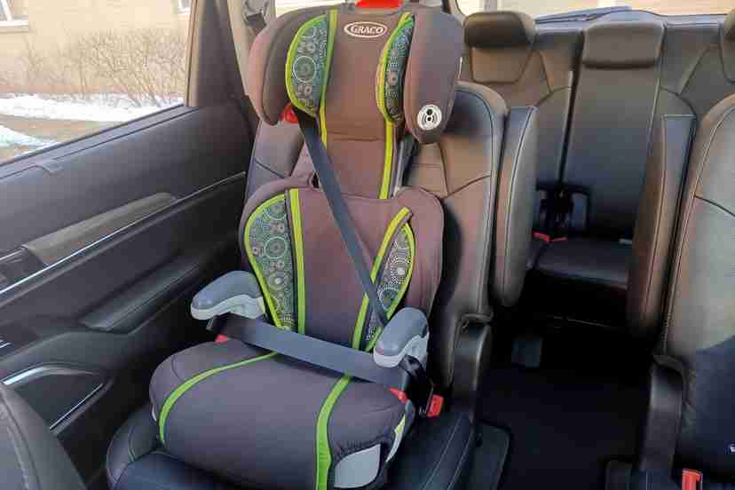 kia-telluride-2022-01-car-seat-check