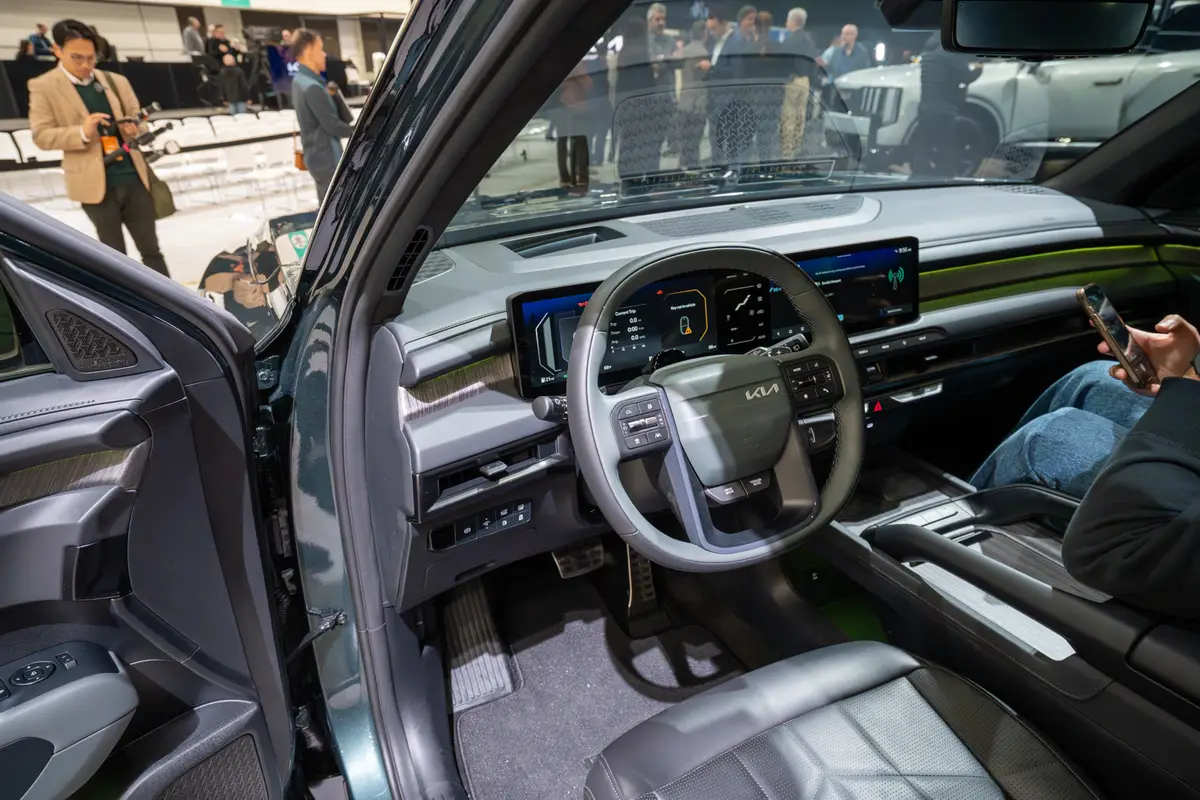 kia telluride 2027 04 interior front driver seat jpg